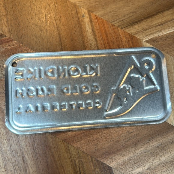 Metal Klondike Gold Rush Centennial Plaque - Picture 4 of 4